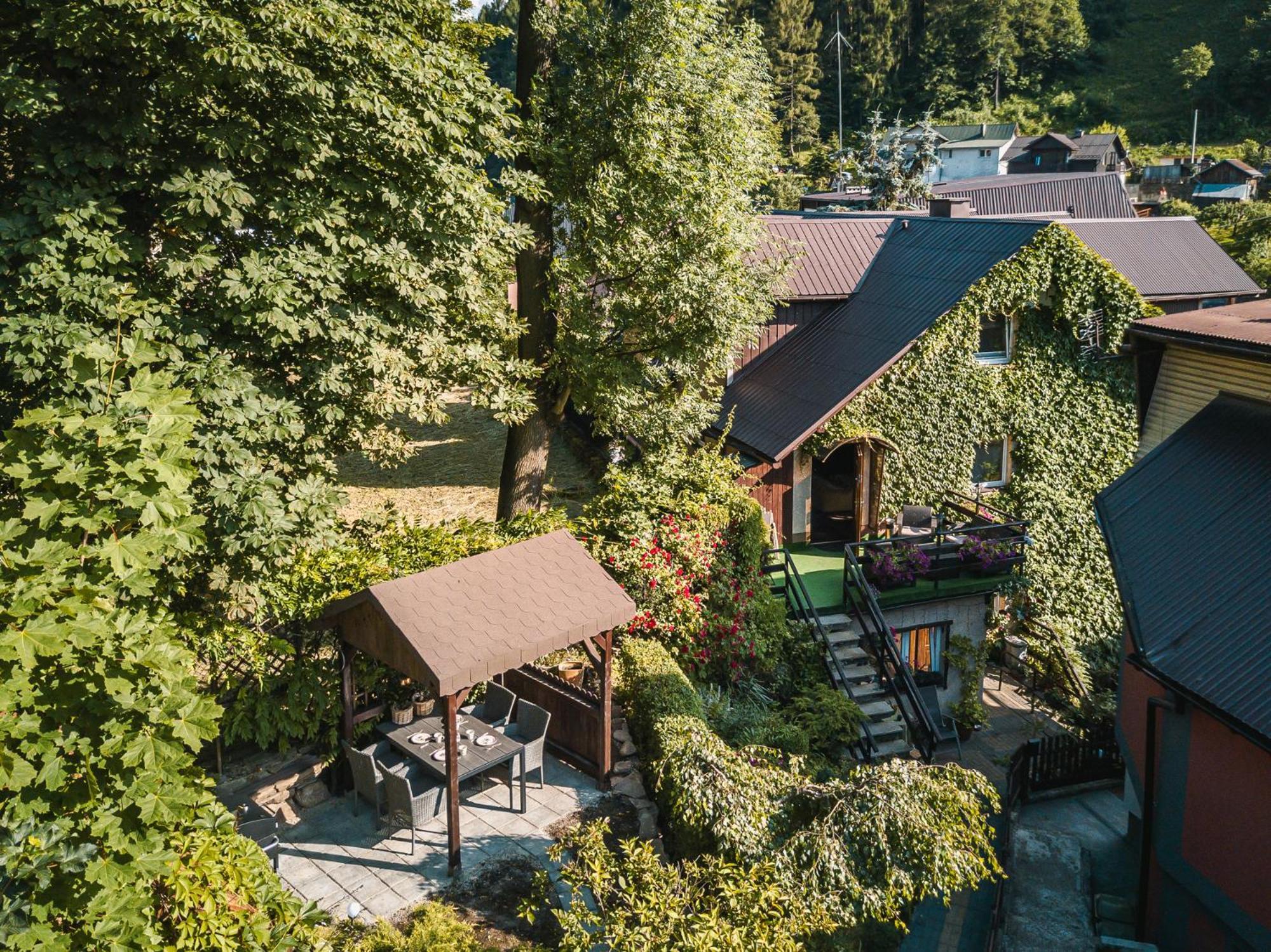 Dom "Pod Gorkami" Lägenhet Szczawnica Exteriör bild