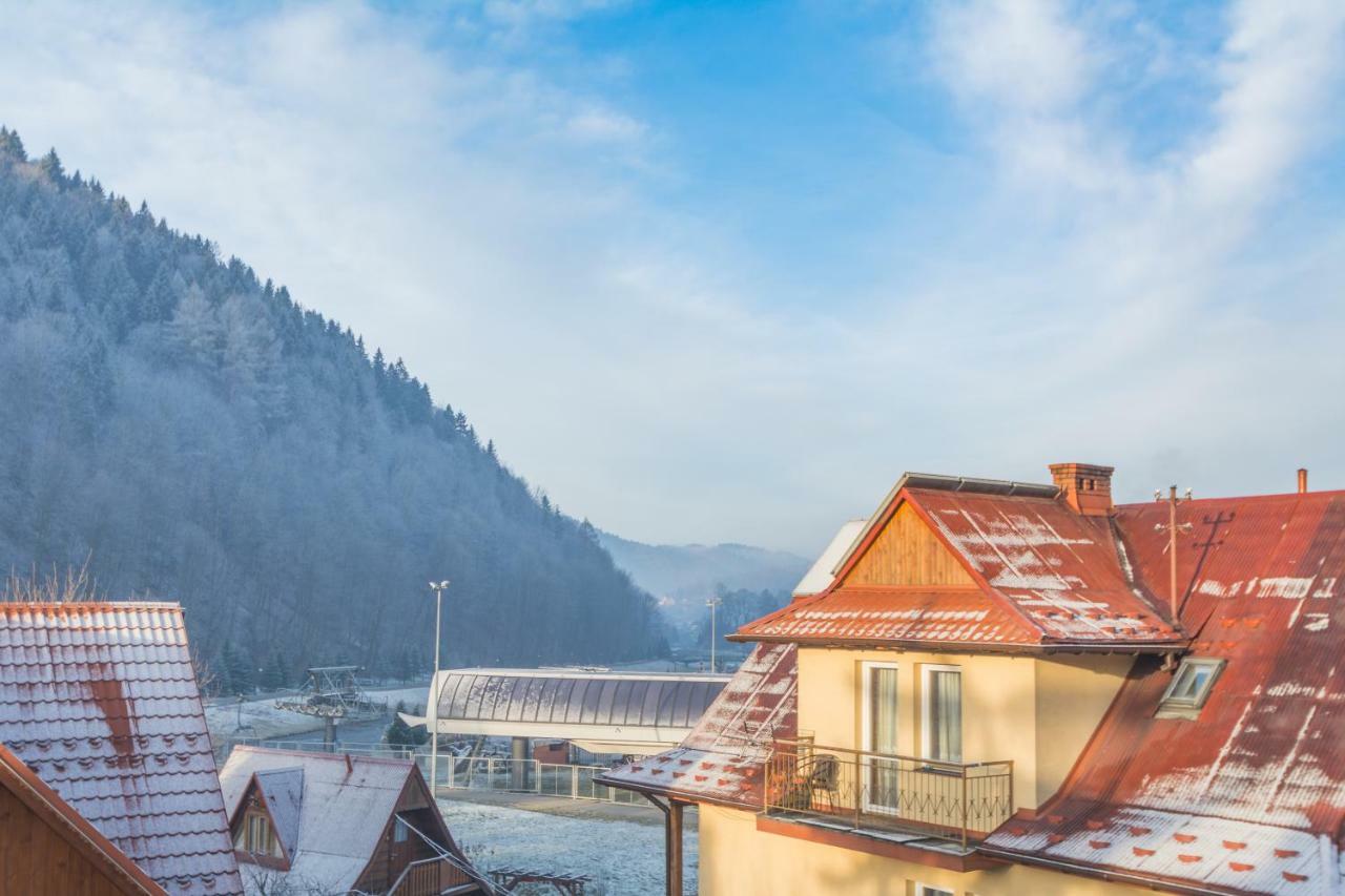 Dom "Pod Gorkami" Lägenhet Szczawnica Exteriör bild